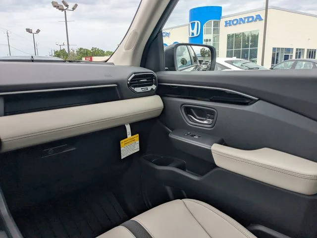 New 2026 Obsidian Blue Pearl Honda RTL image 17