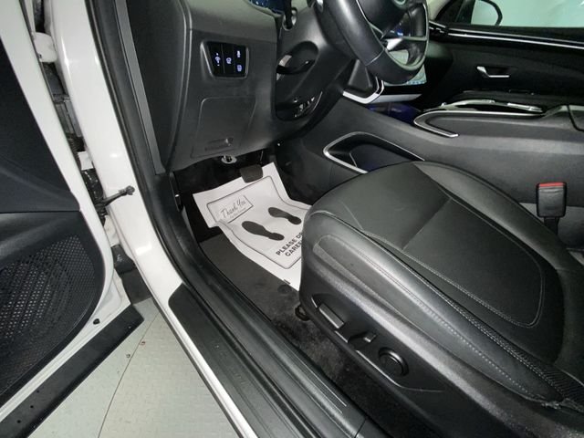 Used 2023 White Hyundai SEL Convenience image 12