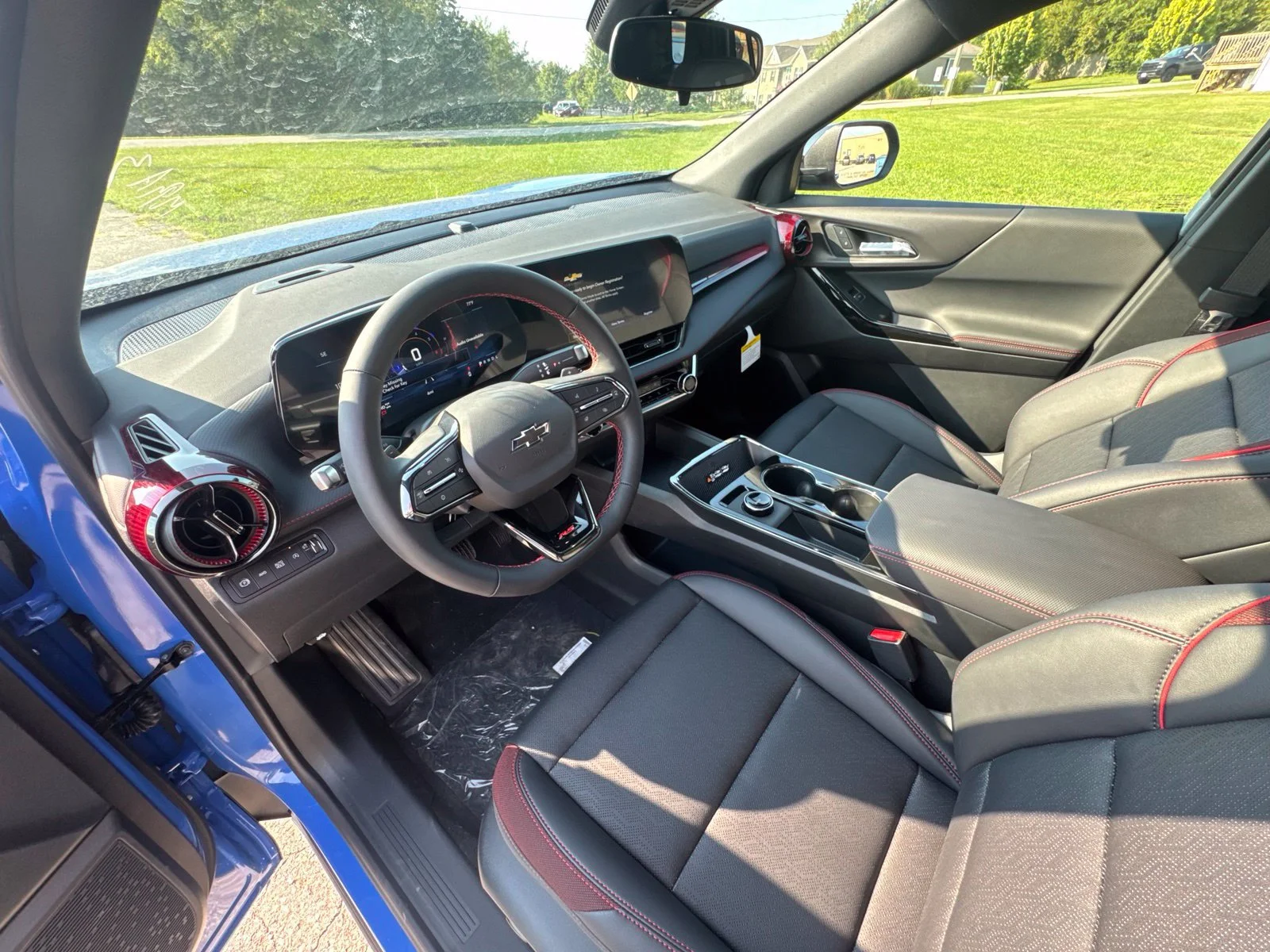 2027 Chevrolet Equinox RS - Photo 13