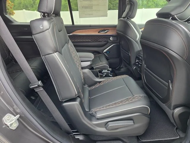 New 2026 Baltic Gray Metallic Clear-Coat Exterior Paint Jeep Summit image 15