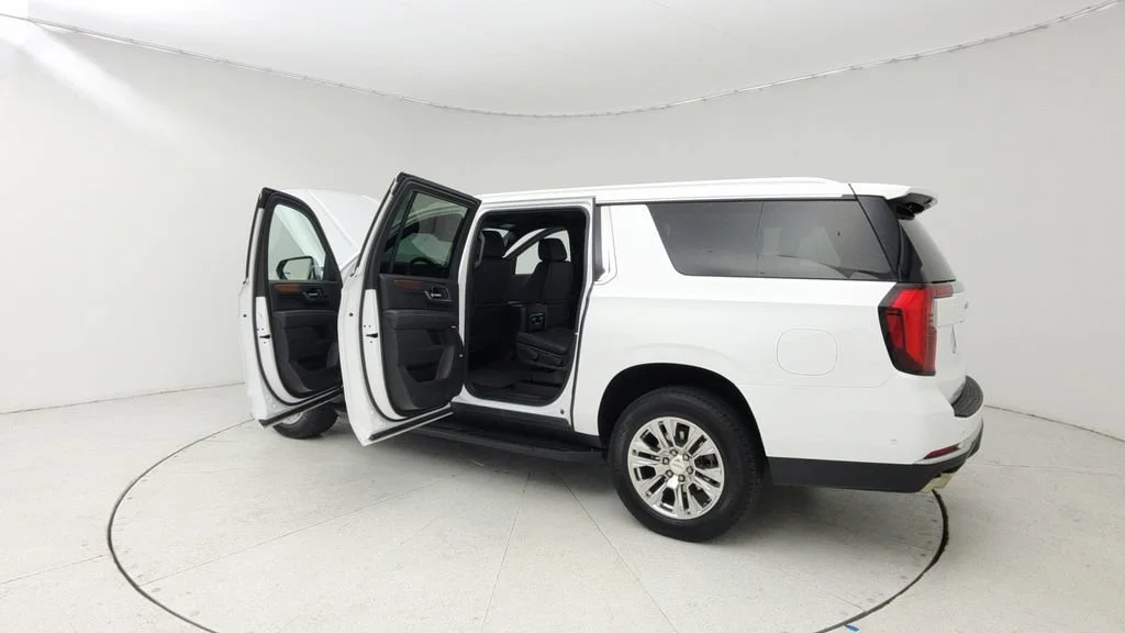 Certified Used 2025 Summit White GMC Denali image 11