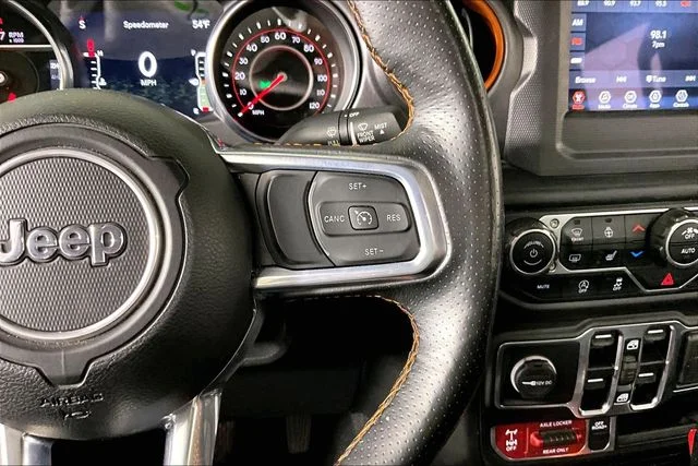 Used 2021 White Jeep Mojave image 11