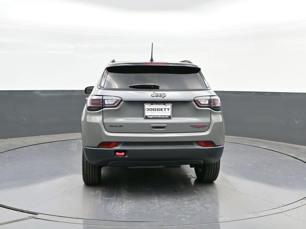Used 2022 Gray Jeep Trailhawk image 8