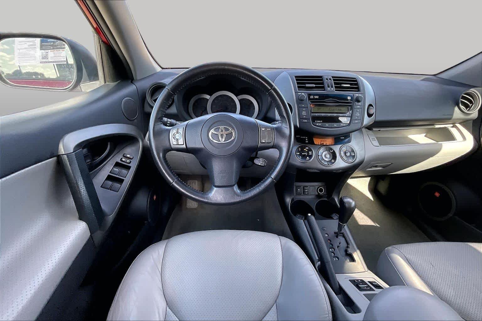 Used 2011 Barcelona Red Metallic Toyota Ltd image 5