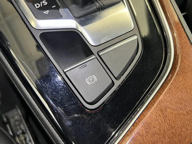Used 2022 Brilliant Black Audi Premium image 30