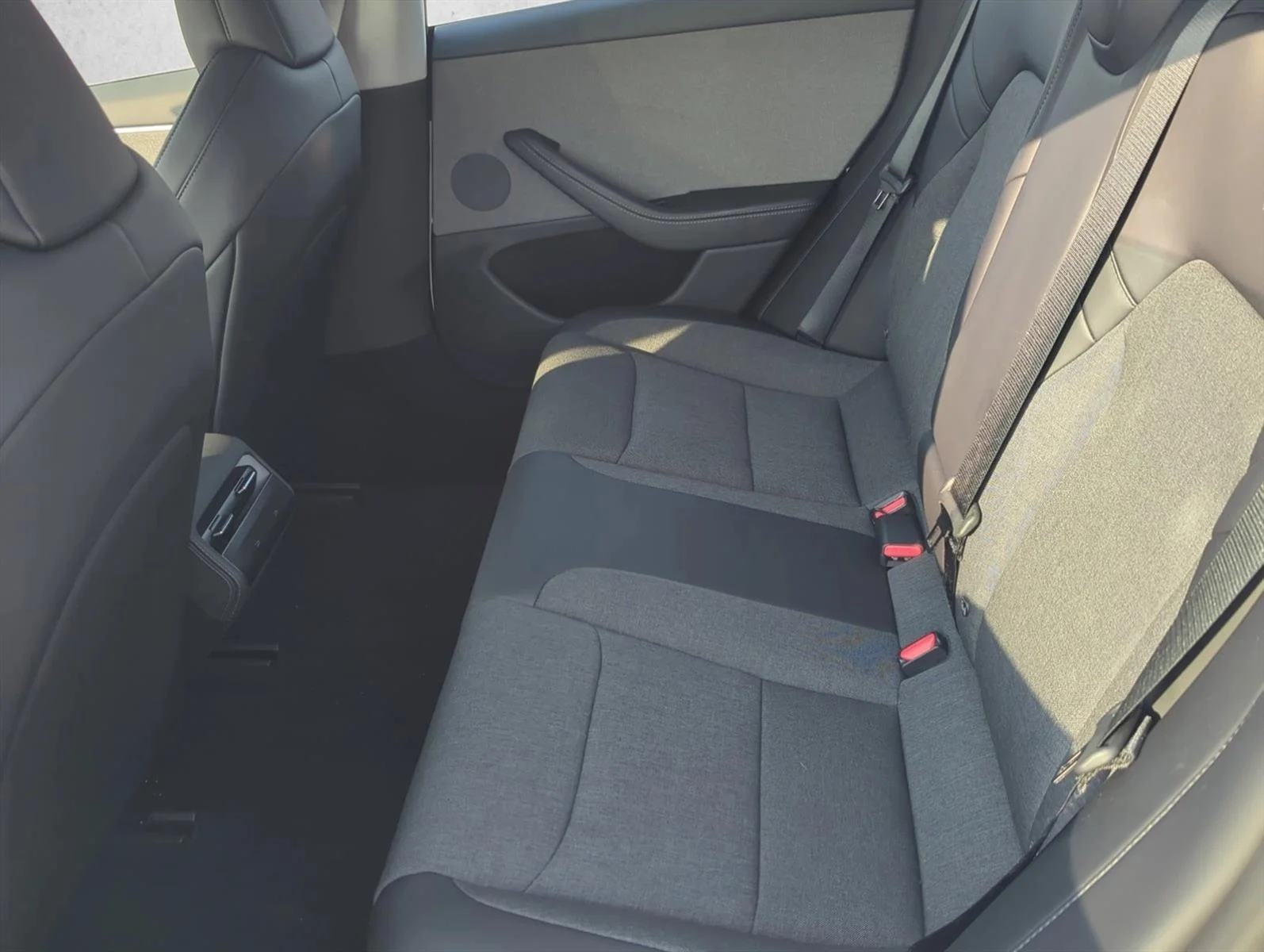 Used 2025 White Tesla Standard image 19