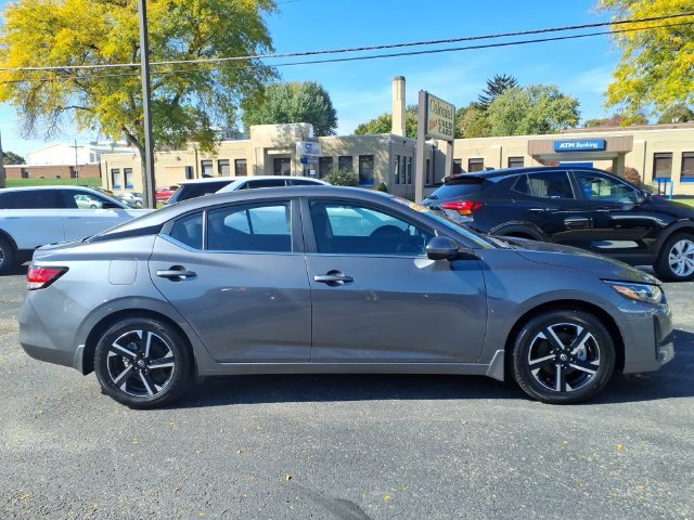 Used 2025 Gray Nissan SV image 3