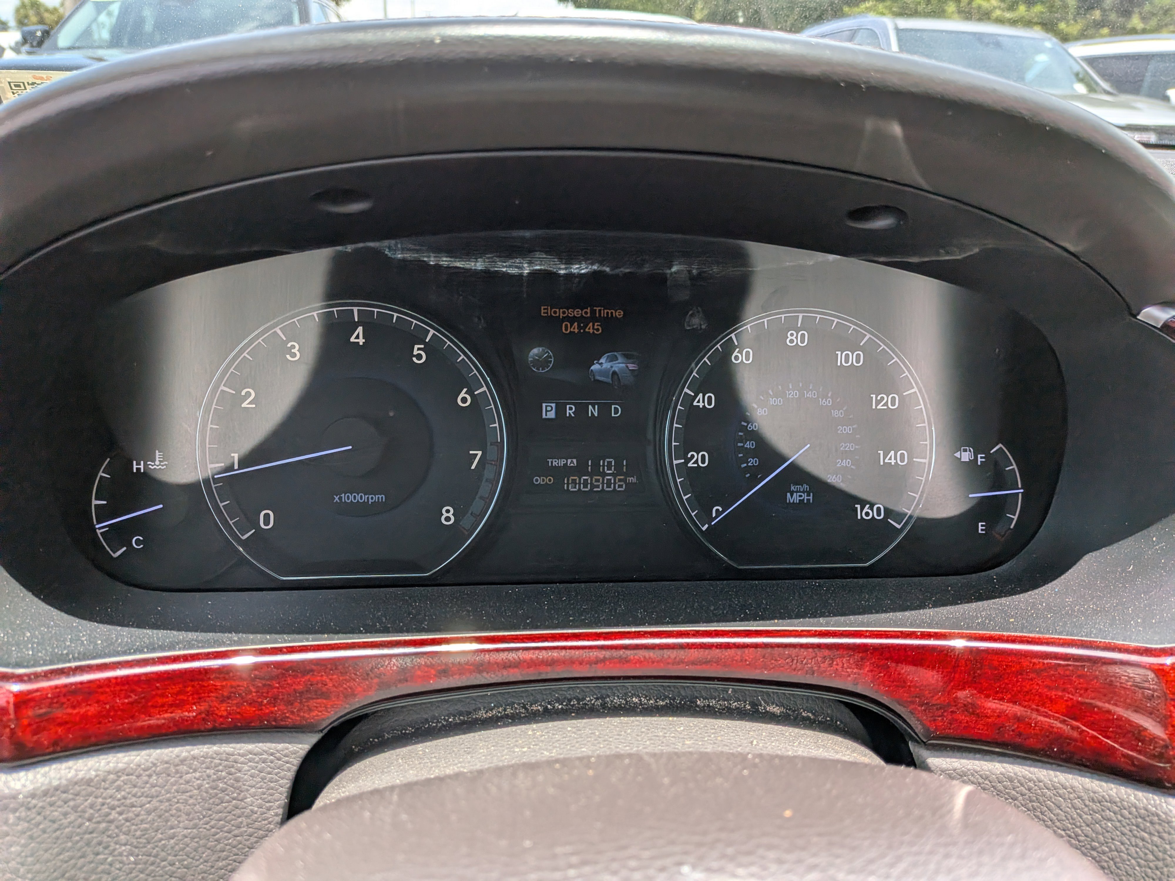 Used 2012 White Satin Pearl Hyundai Signature image 28