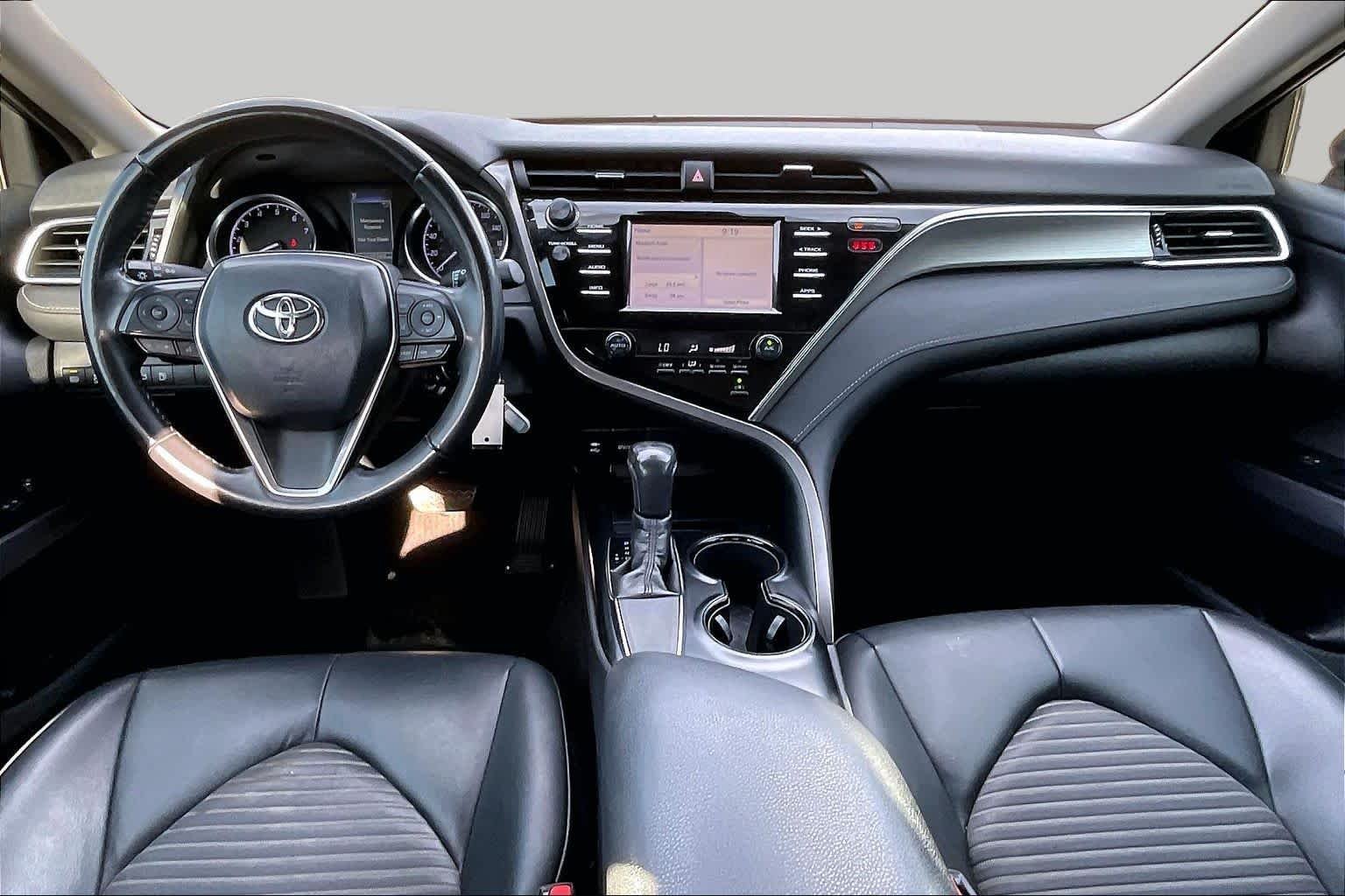 Used 2018 Ruby Flare Pearl Toyota SE image 15