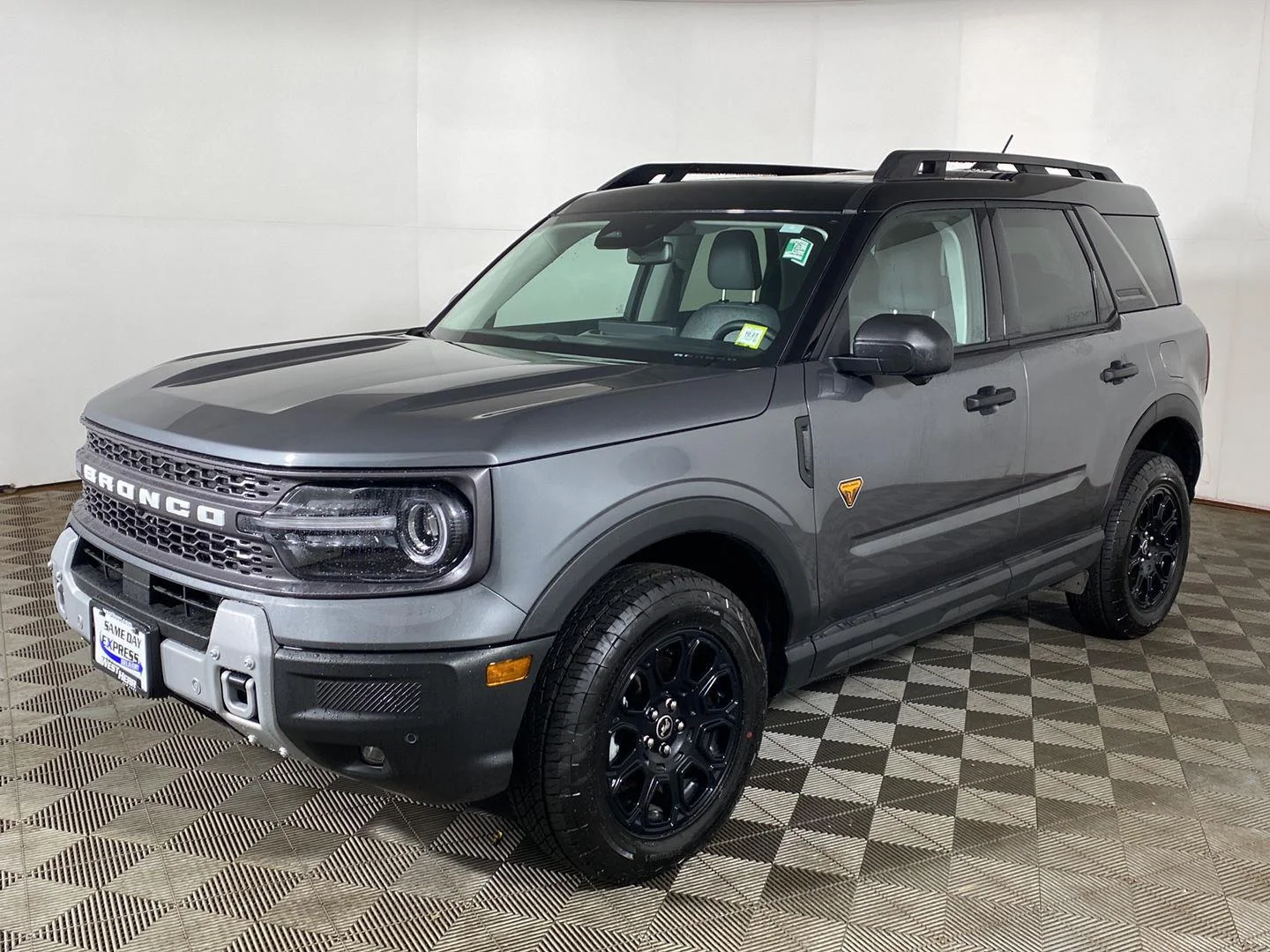 New 2026 Carbonized Gray Metallic Ford Badlands image 28