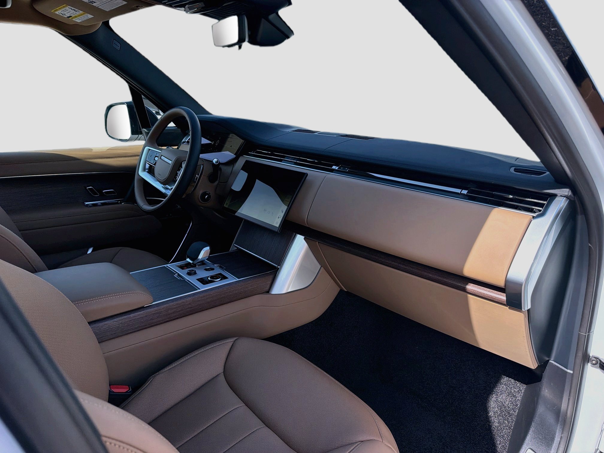 New 2027 Fuji White Land Rover SE image 14