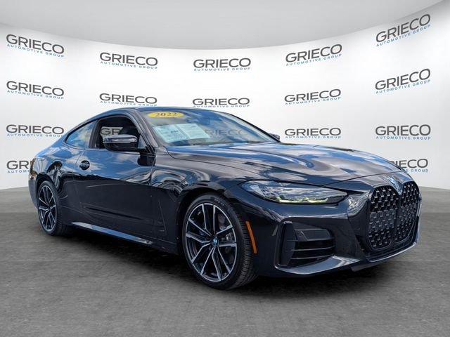 2022 BMW 4 Series M440i Coupe's photo