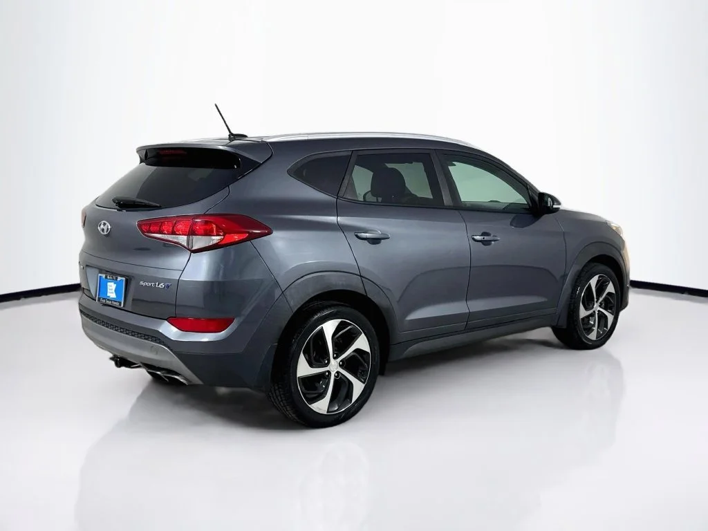 Used 2016 Coliseum Gray Hyundai Sport image 8