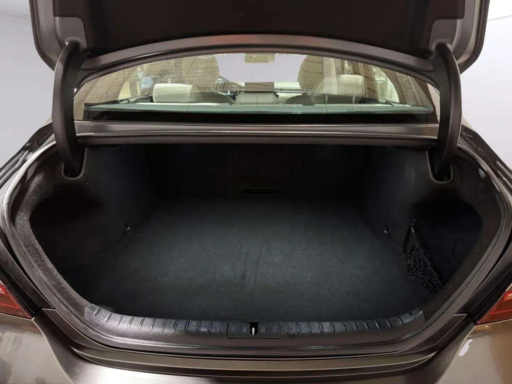 Used 2024 Makalu Gray Genesis 2.5T image 27
