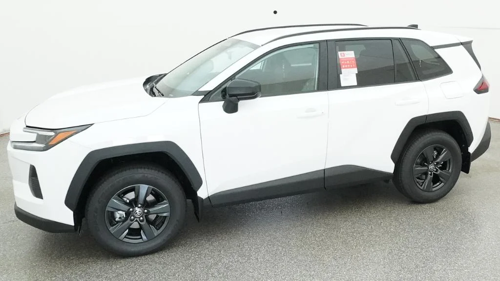 New 2026 Ice Cap Toyota LE image 29