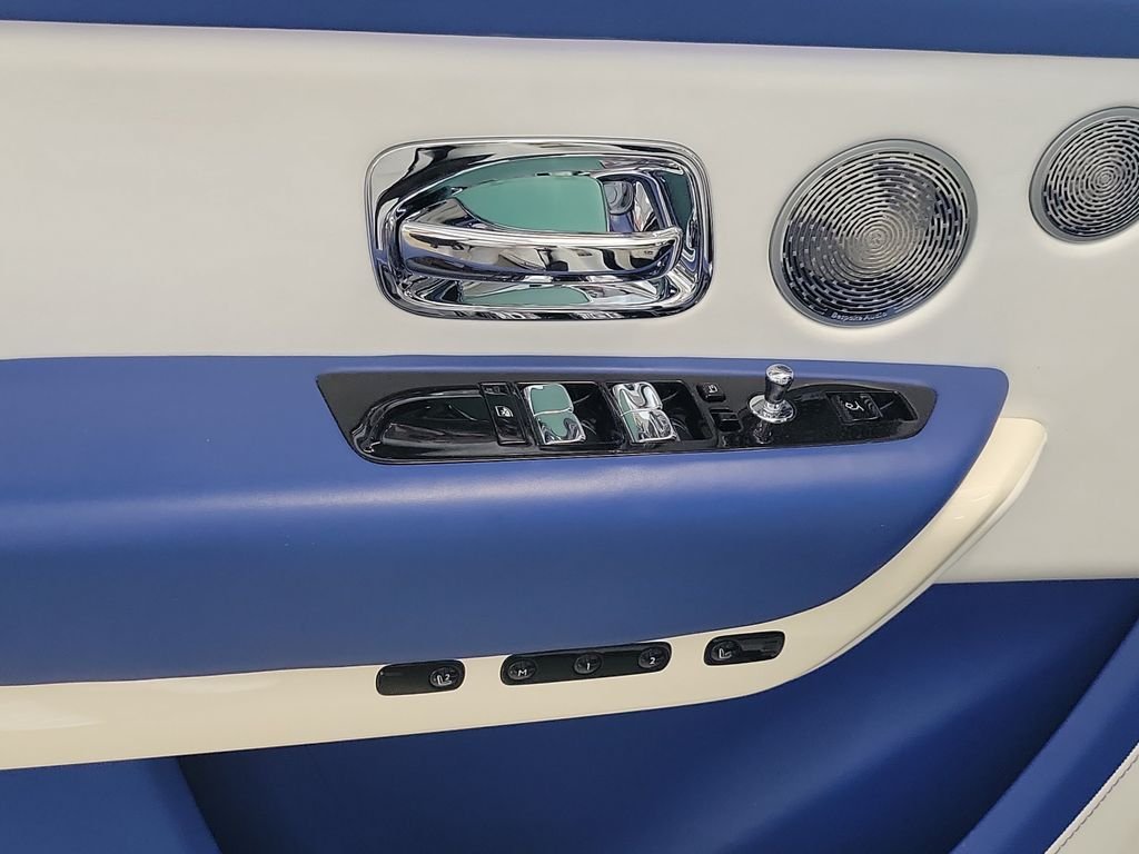 Used 2022 White Rolls-Royce Base image 19