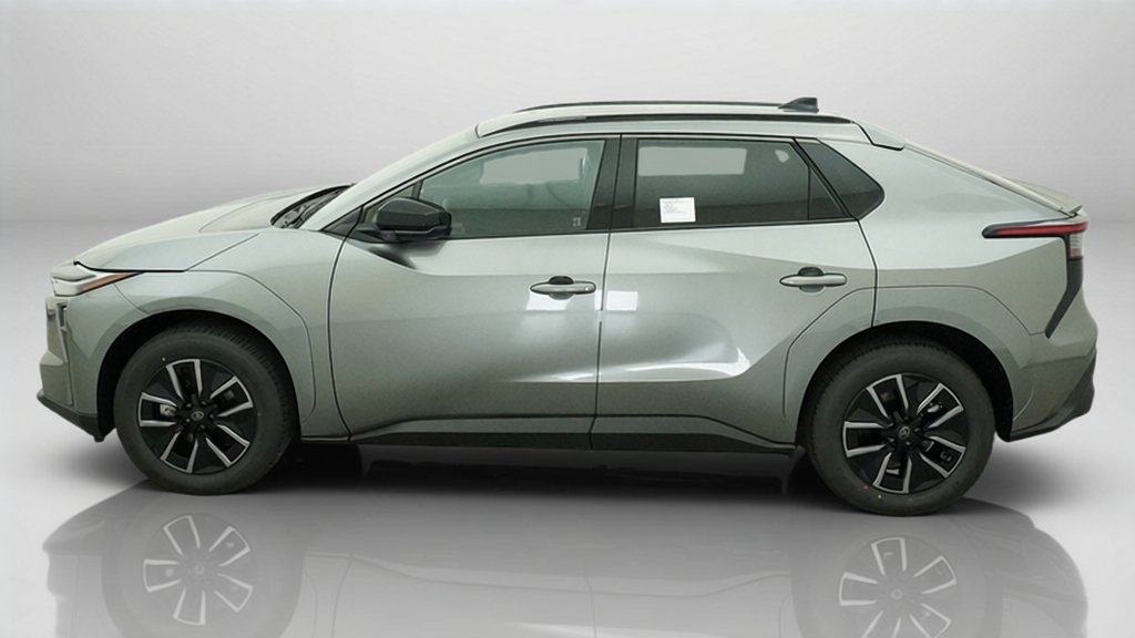 New 2026 Heavy Metal Toyota XLE image 17
