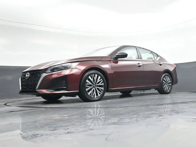 Used 2025 Red Nissan 2.5 SV image 36