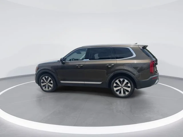 Used 2021 Green Kia EX image 5