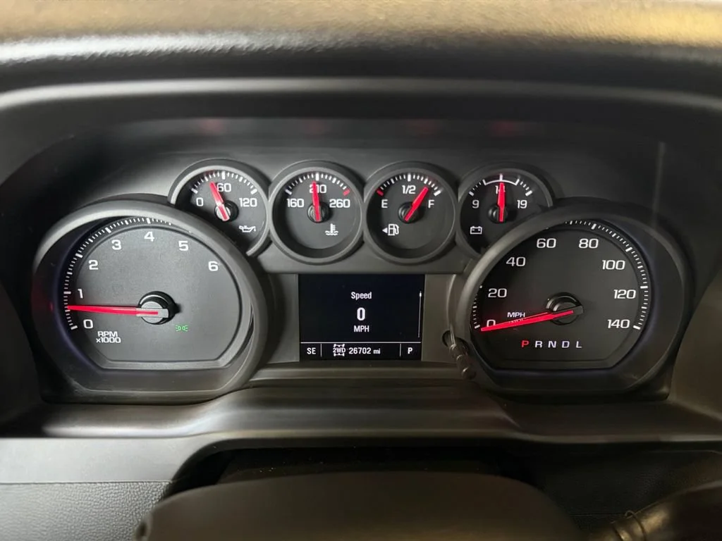 Used 2025 Slate Gray Metallic Chevrolet Custom image 19