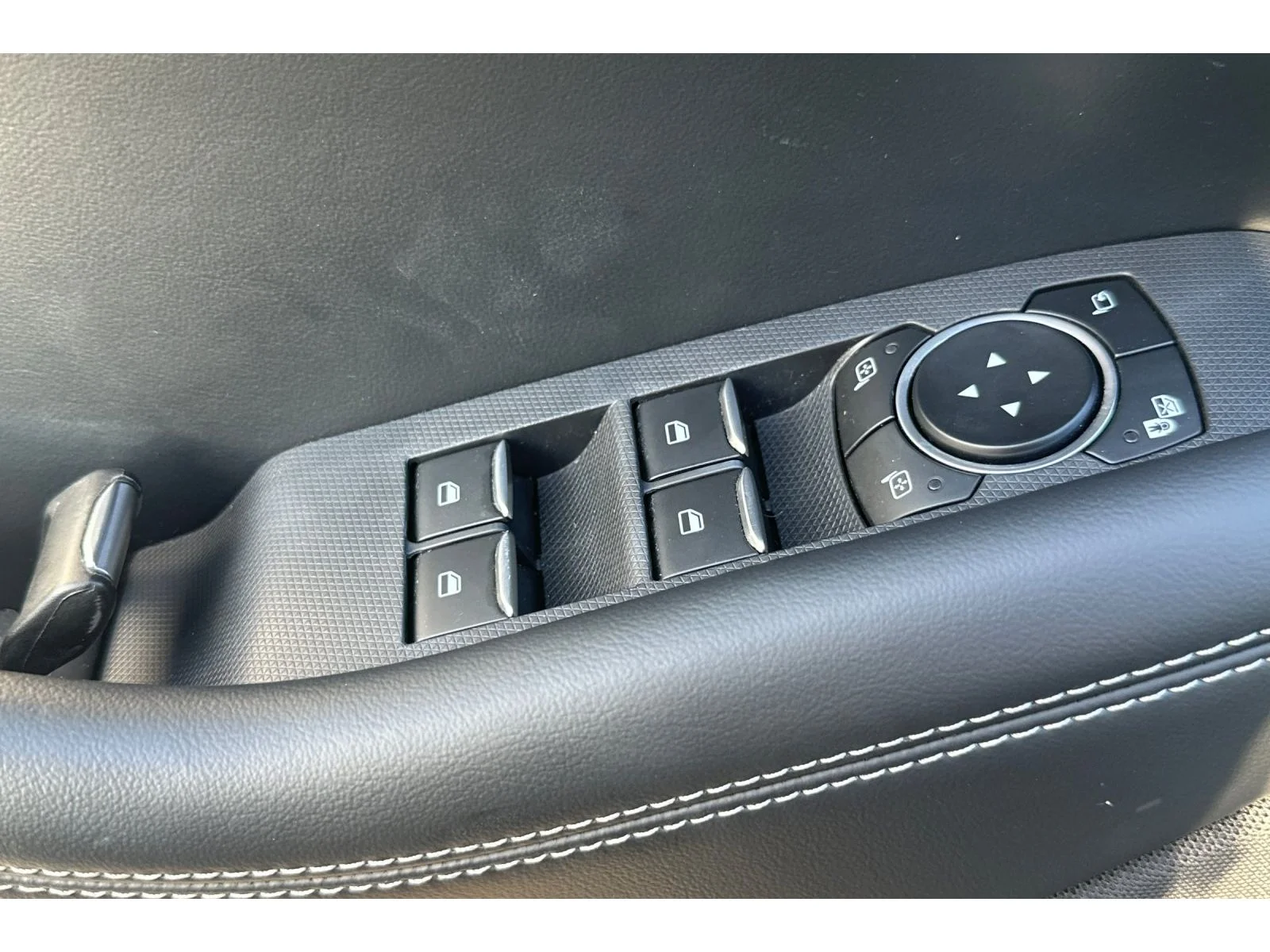 Used 2023 Carbonized Gray Metallic Ford Select image 12