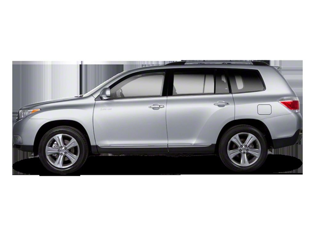 Used 2013 Classic Silver Metallic Toyota SE image 3