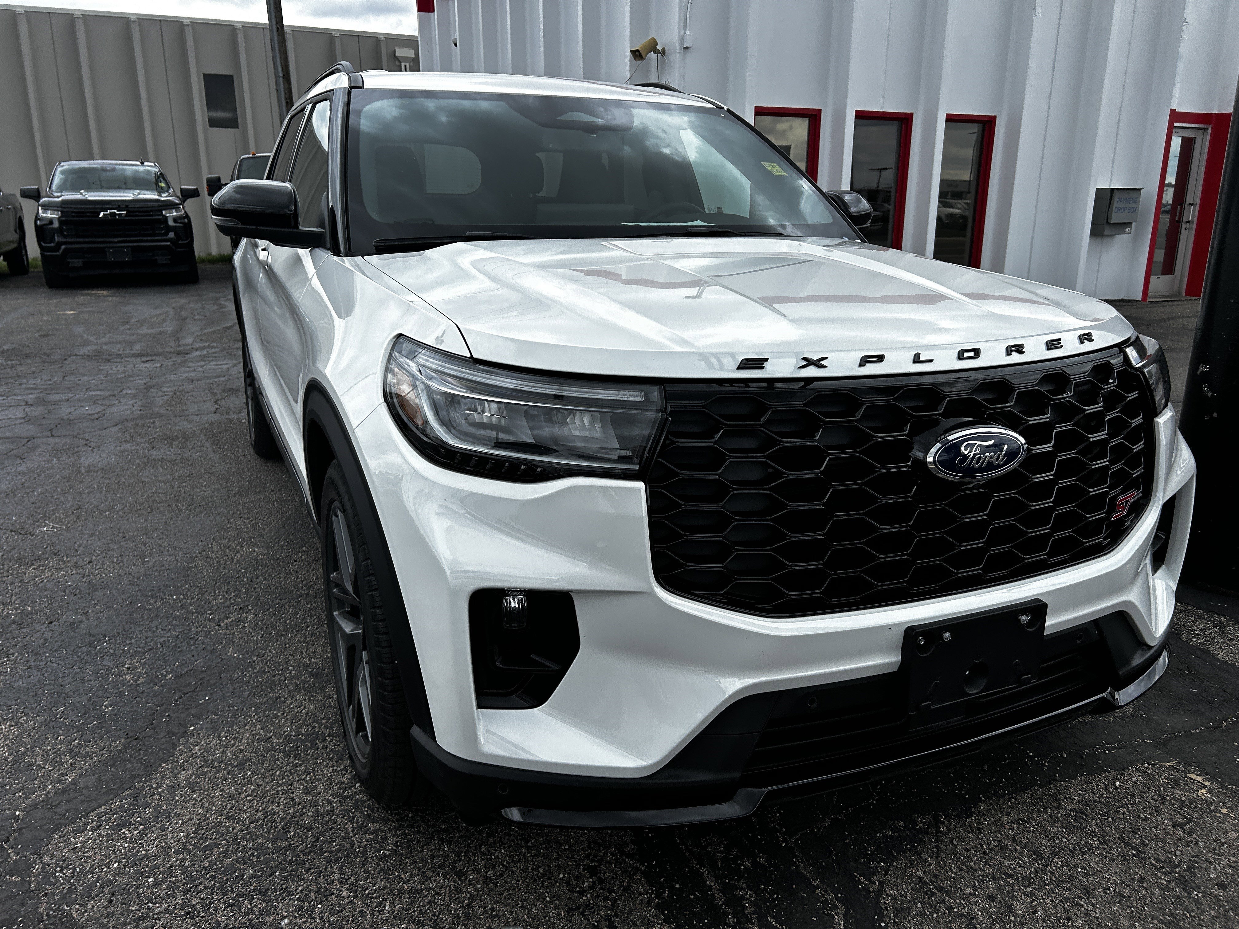 2025 Ford Explorer ST - Photo 7