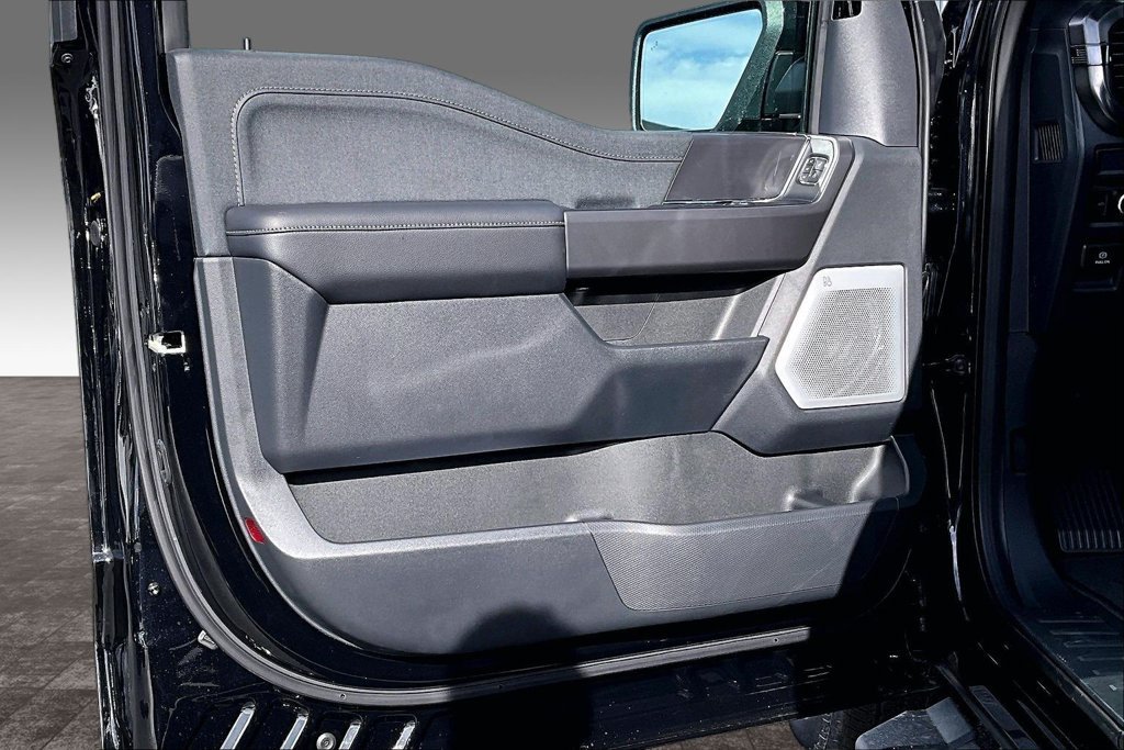 New 2026 Agate Black Metallic Ford Lariat® image 23