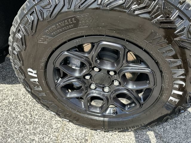 Used 2024 Black Chevrolet ZR2 image 20