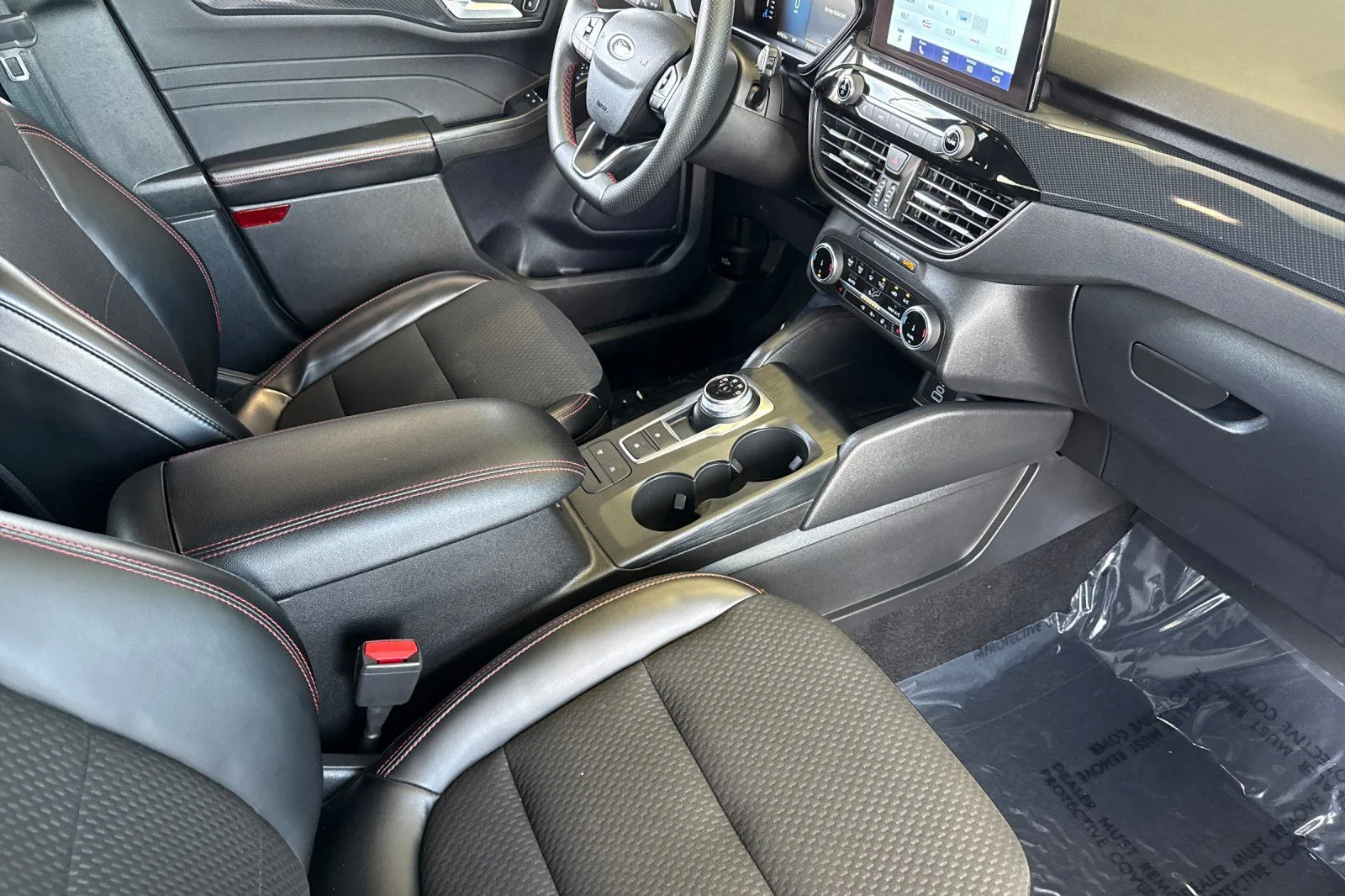 2024 Ford Escape ST-Line - Photo 14