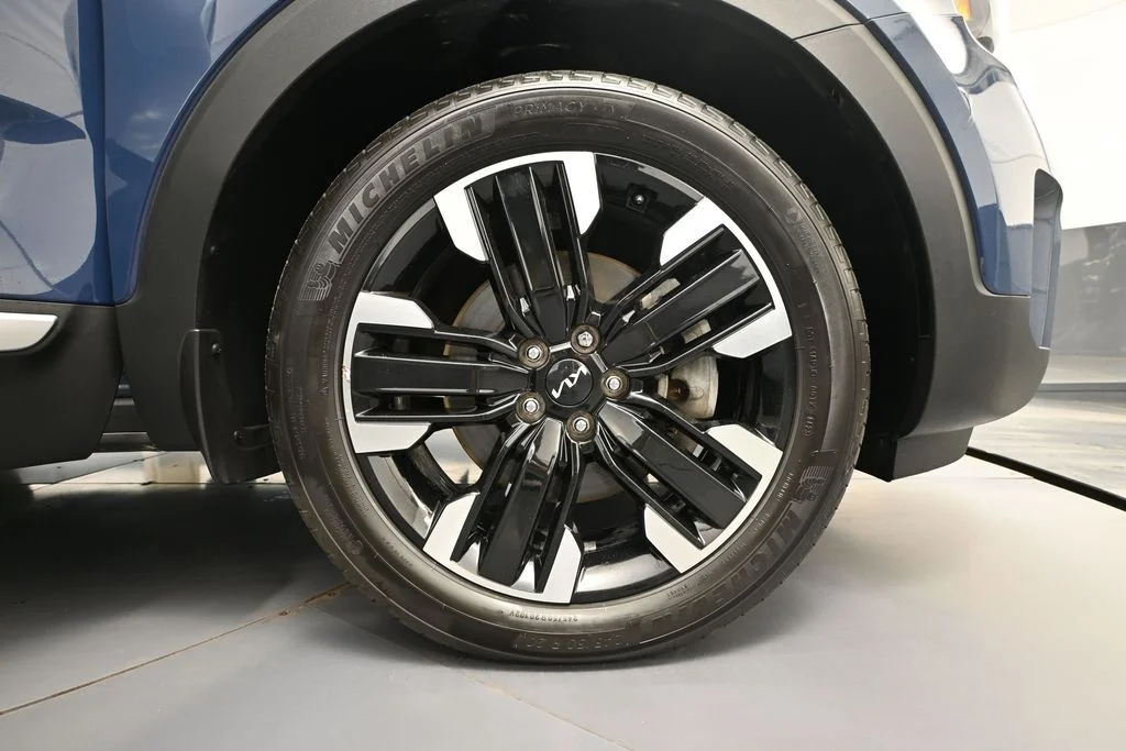 Used 2023 Blue Kia SX-Prestige image 11