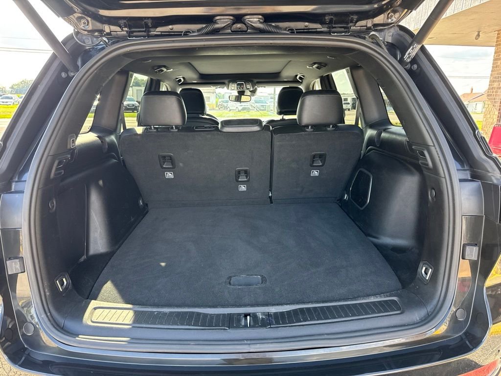 Used 2024 Brown Jeep 4xe image 12