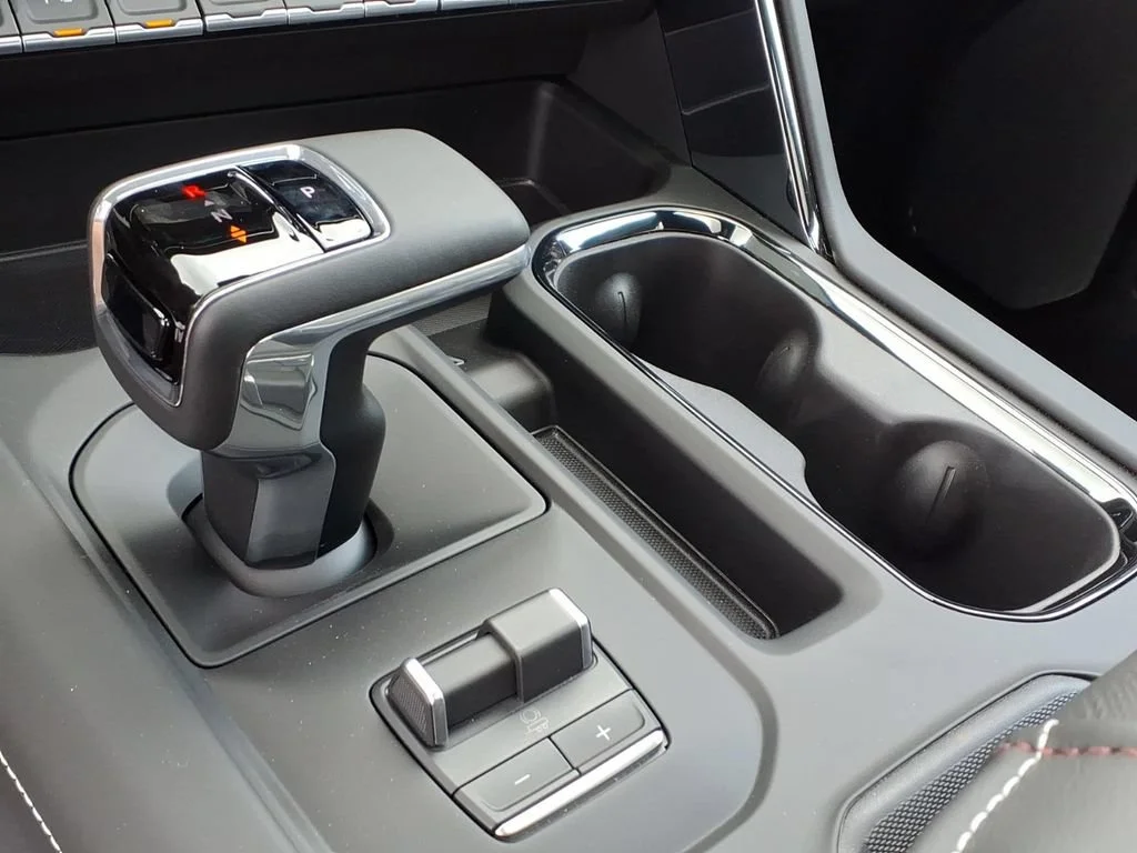 New 2026 Sterling Metallic GMC AT4X image 6