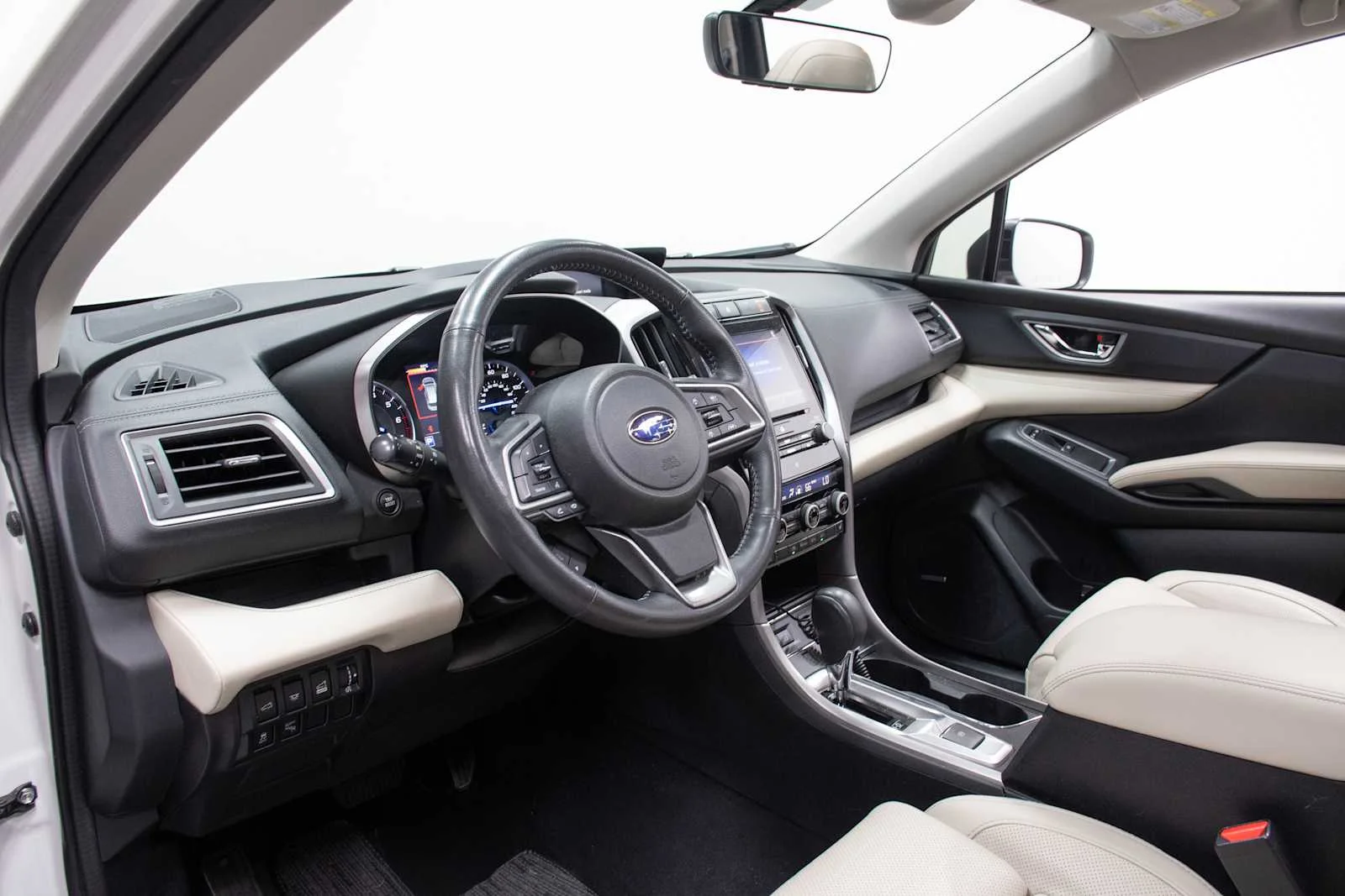 Used 2020 Crystal White Pearl Subaru Limited image 14