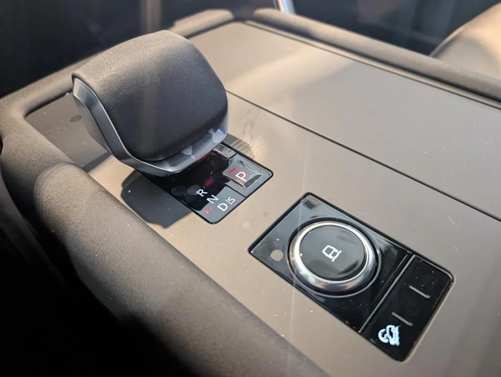 New 2026 Fuji White Land Rover S image 22