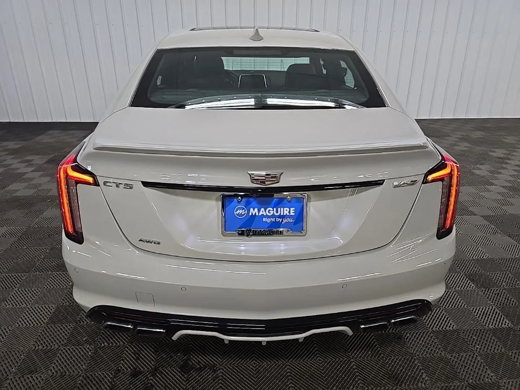 Used 2023 White Cadillac V-Series image 11