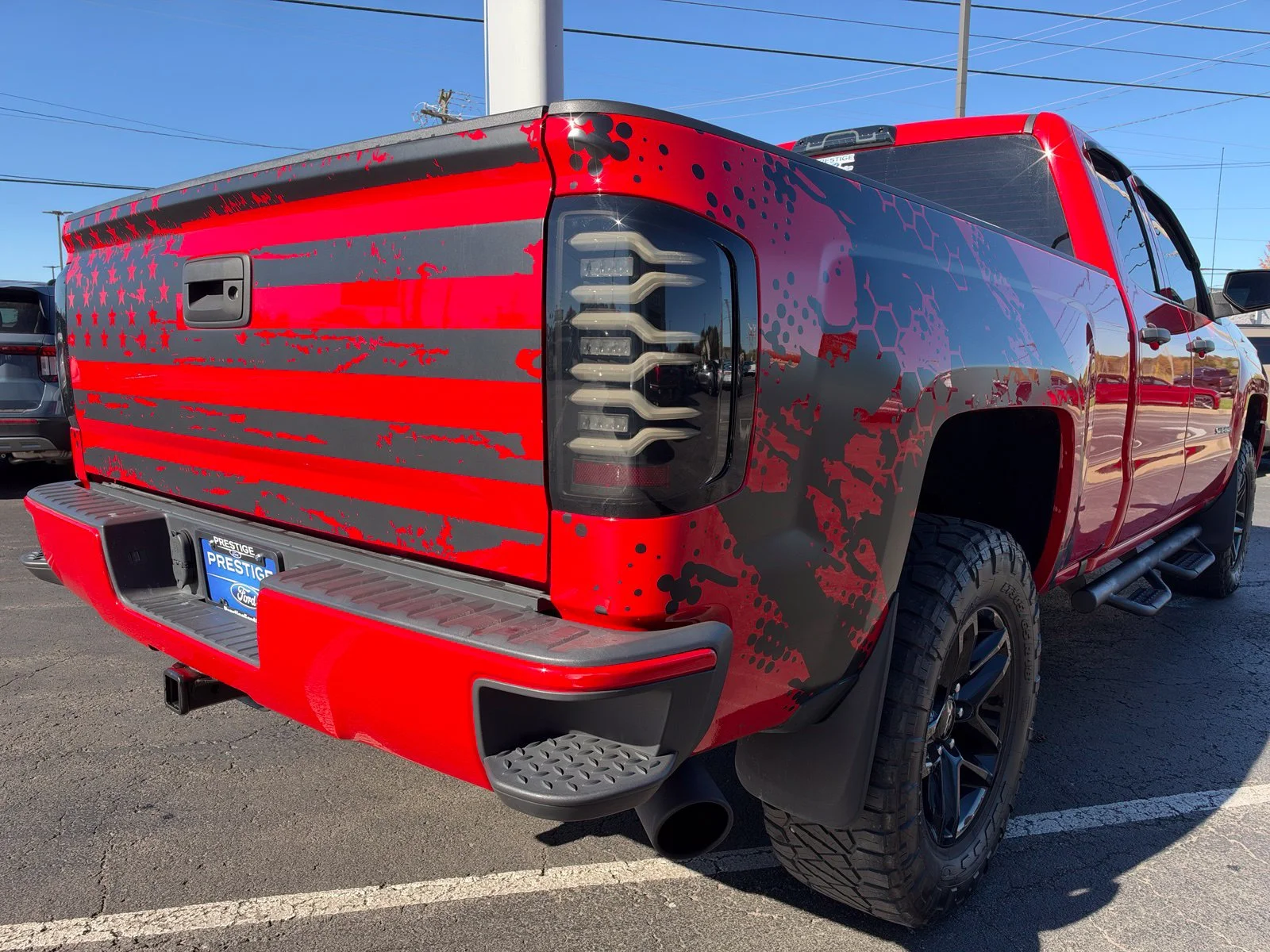 Used 2016 Red Chevrolet Custom image 10
