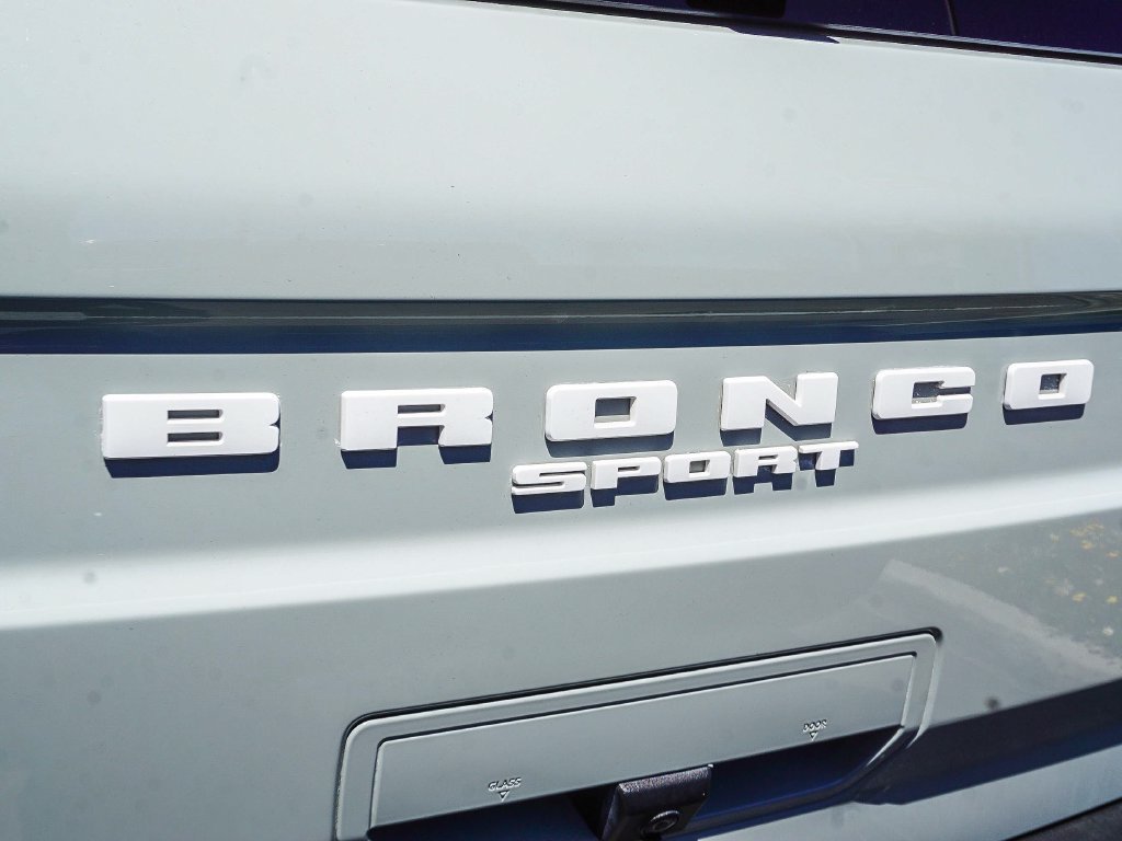 Used 2021 Green Ford Badlands image 6