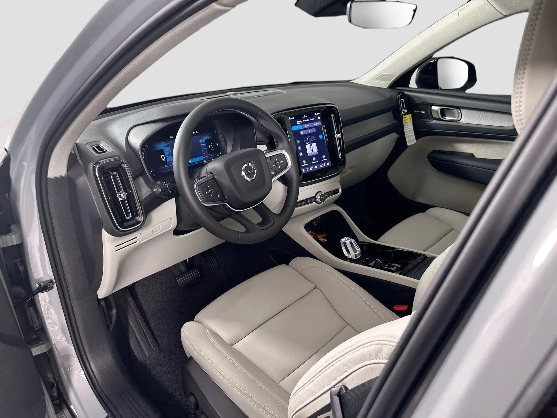 2026 Volvo XC40 Ultra - Photo 10