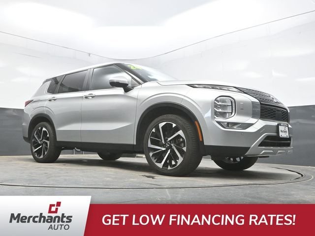 Used 2024 Silver Mitsubishi SE image 34
