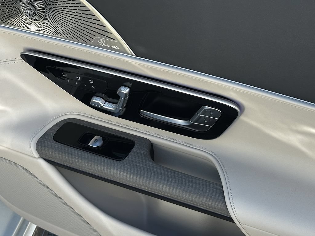New 2026 MANUFAKTUR Moonlight White Metallic Mercedes-Benz AMG® SL 43 image 50