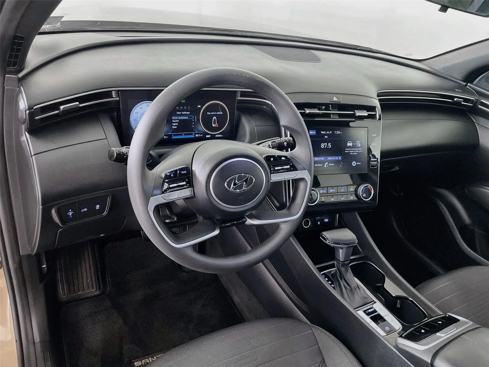 Used 2023 California Sand Hyundai SEL image 13