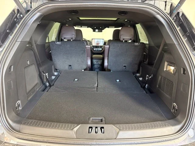 New 2027 Carbonized Gray Metallic Ford Platinum image 23