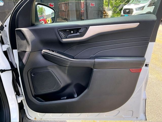 Used 2022 White Ford S image 19
