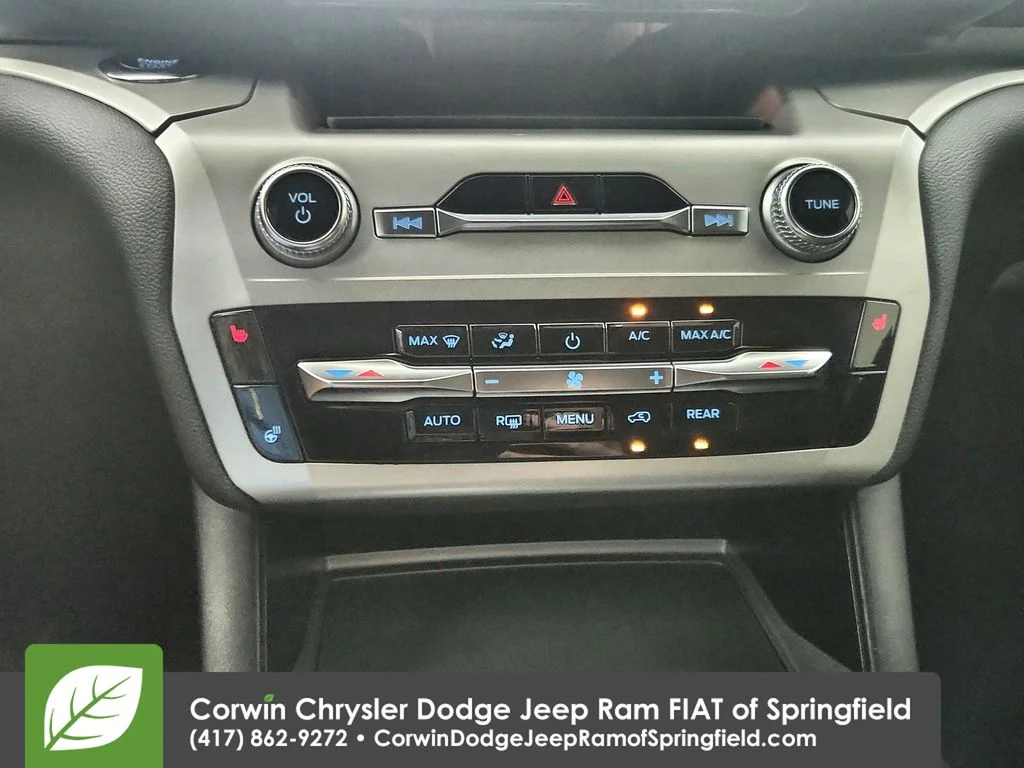 Used 2022 Gray Ford XLT image 26