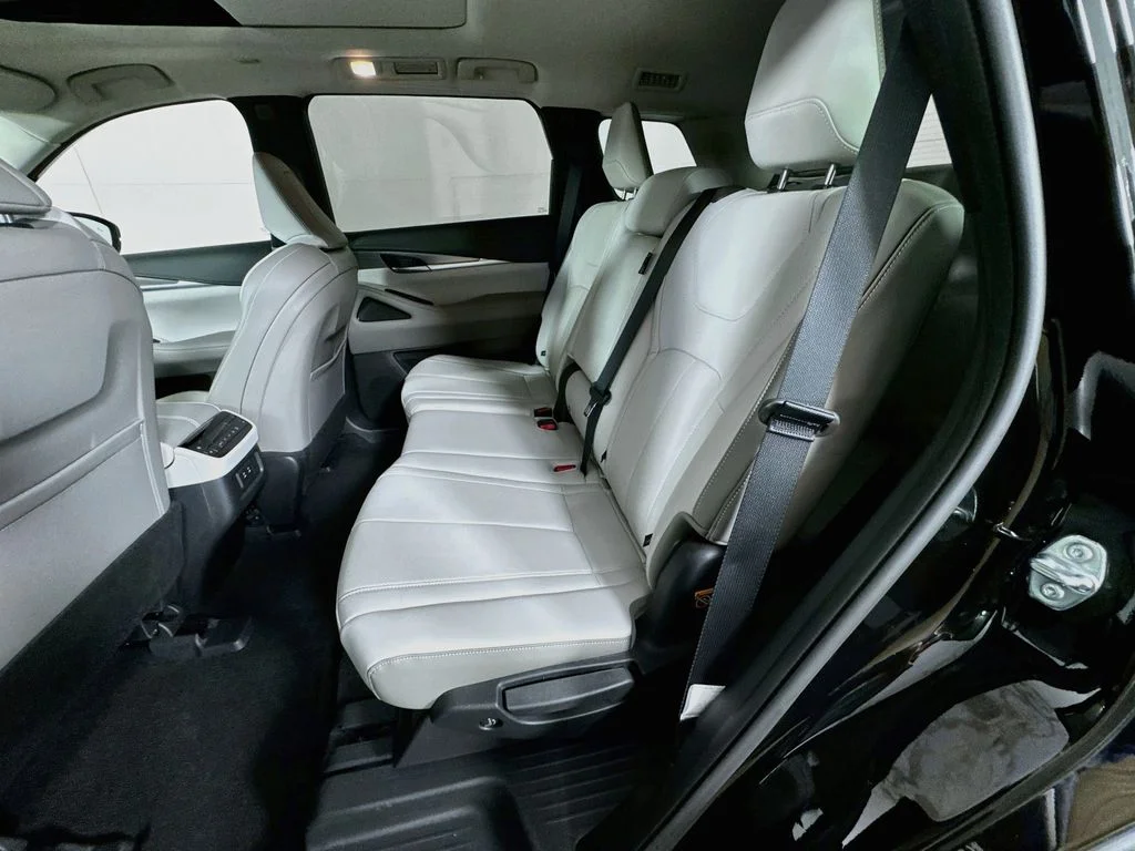 Certified Used 2026 Black INFINITI PURE image 33