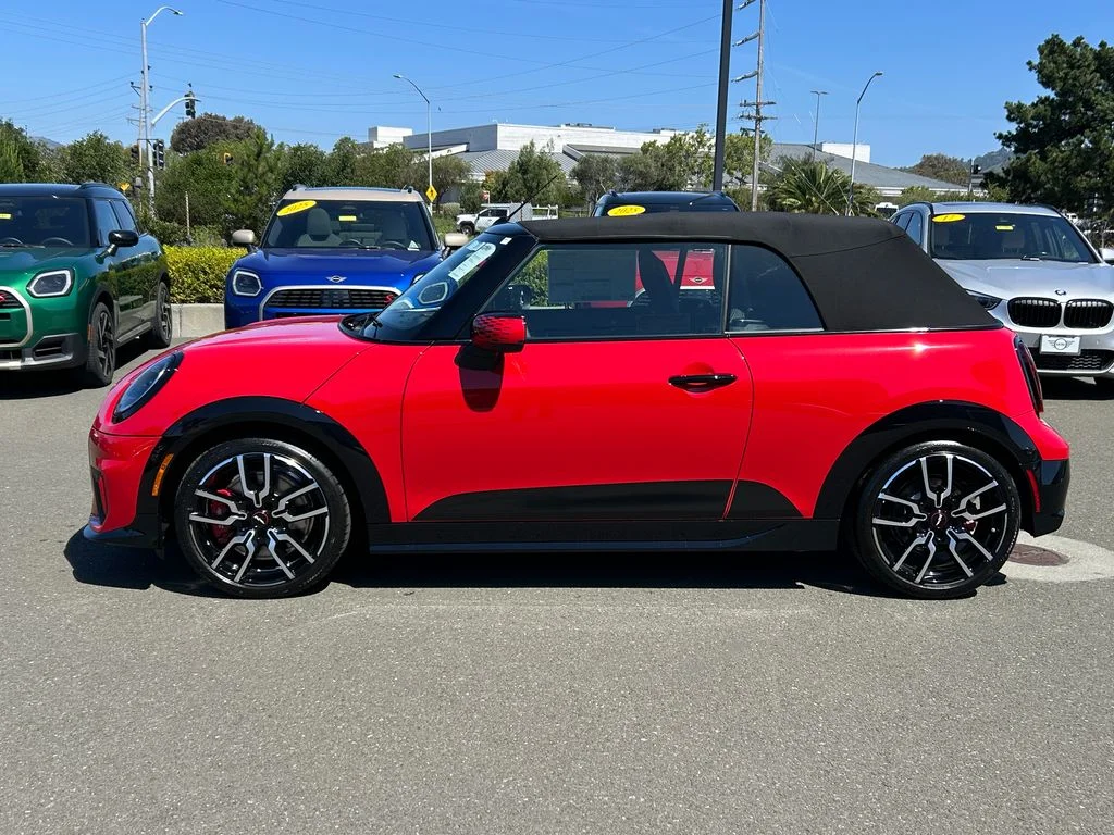New 2026 Chili Red II MINI Iconic image 2