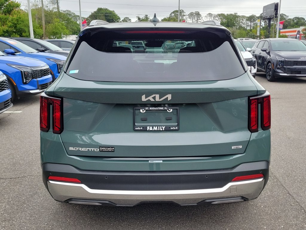 New 2026 Cityscape Green Kia EX image 5