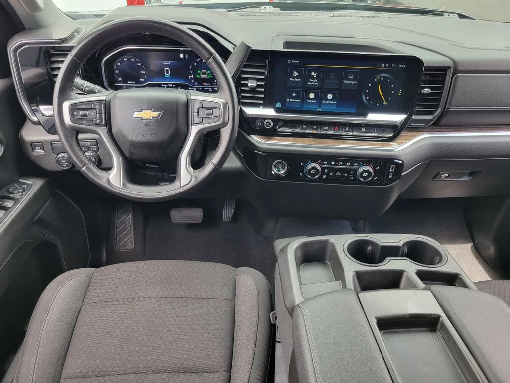 Used 2023 Gray Chevrolet LT image 4