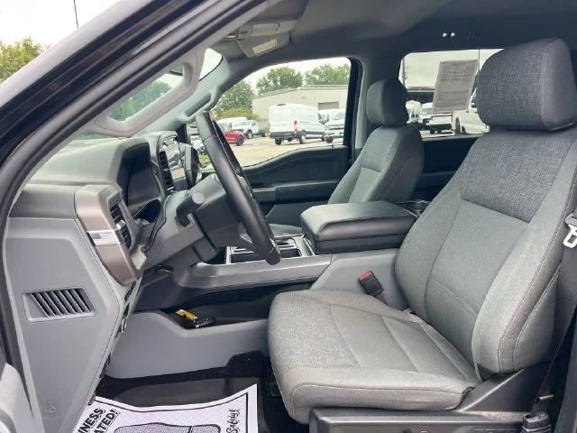 Used 2024 Black Ford XLT image 16